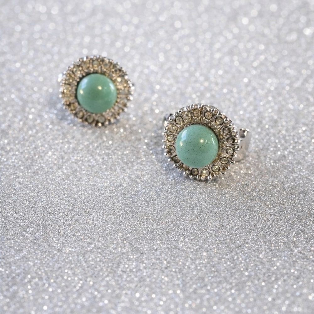 JADE GREEN Gemstone Clip Earings.